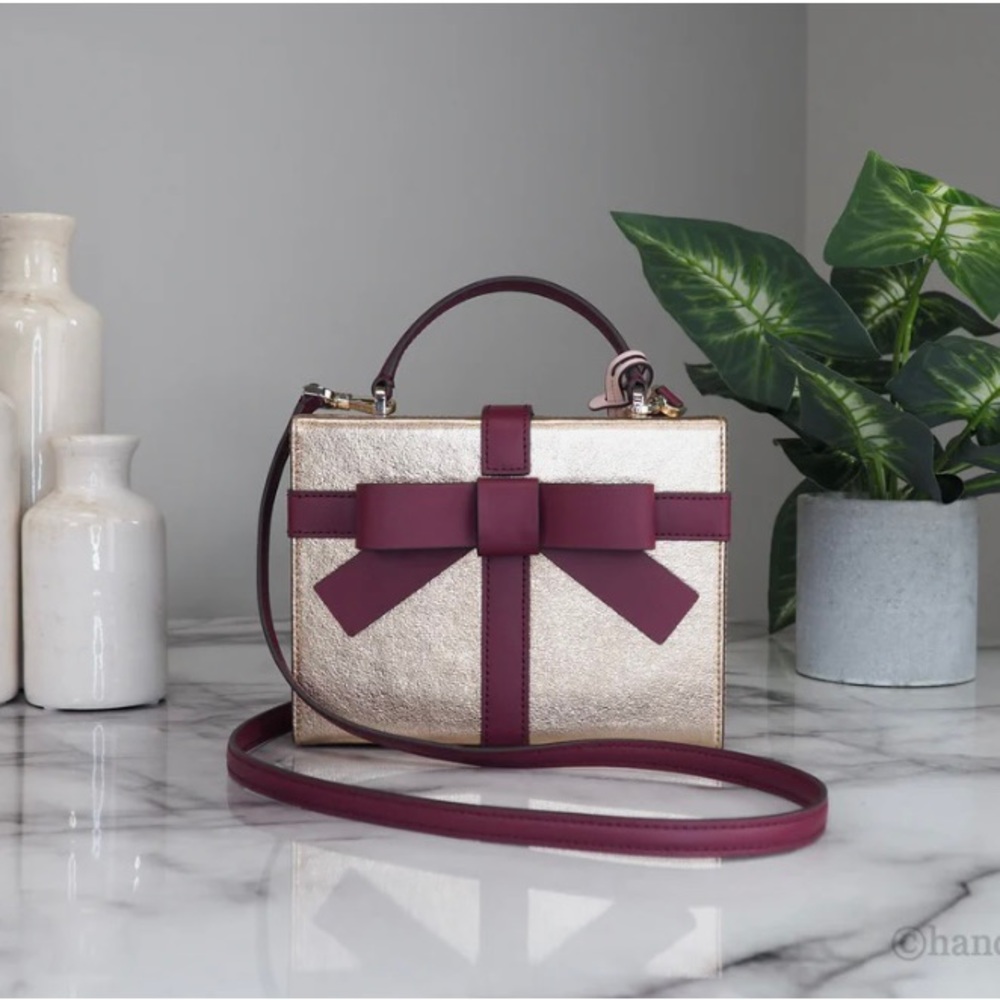 NWT Kate Spade Wrapping Party Gift Box Crossbody Glittering MSRP $359